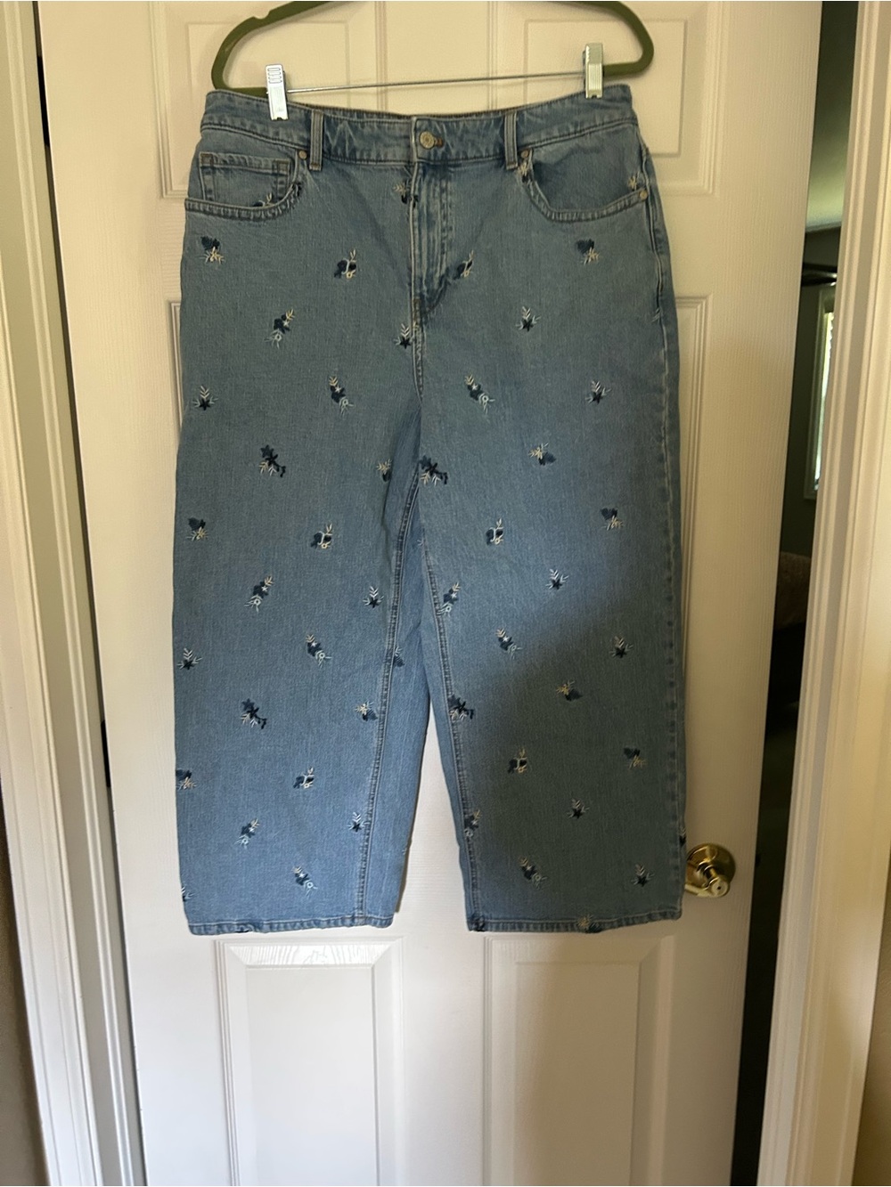 Talbots Light Blue Straight-Leg Jeans with Subtle Embroidery - Picture 2 of 11